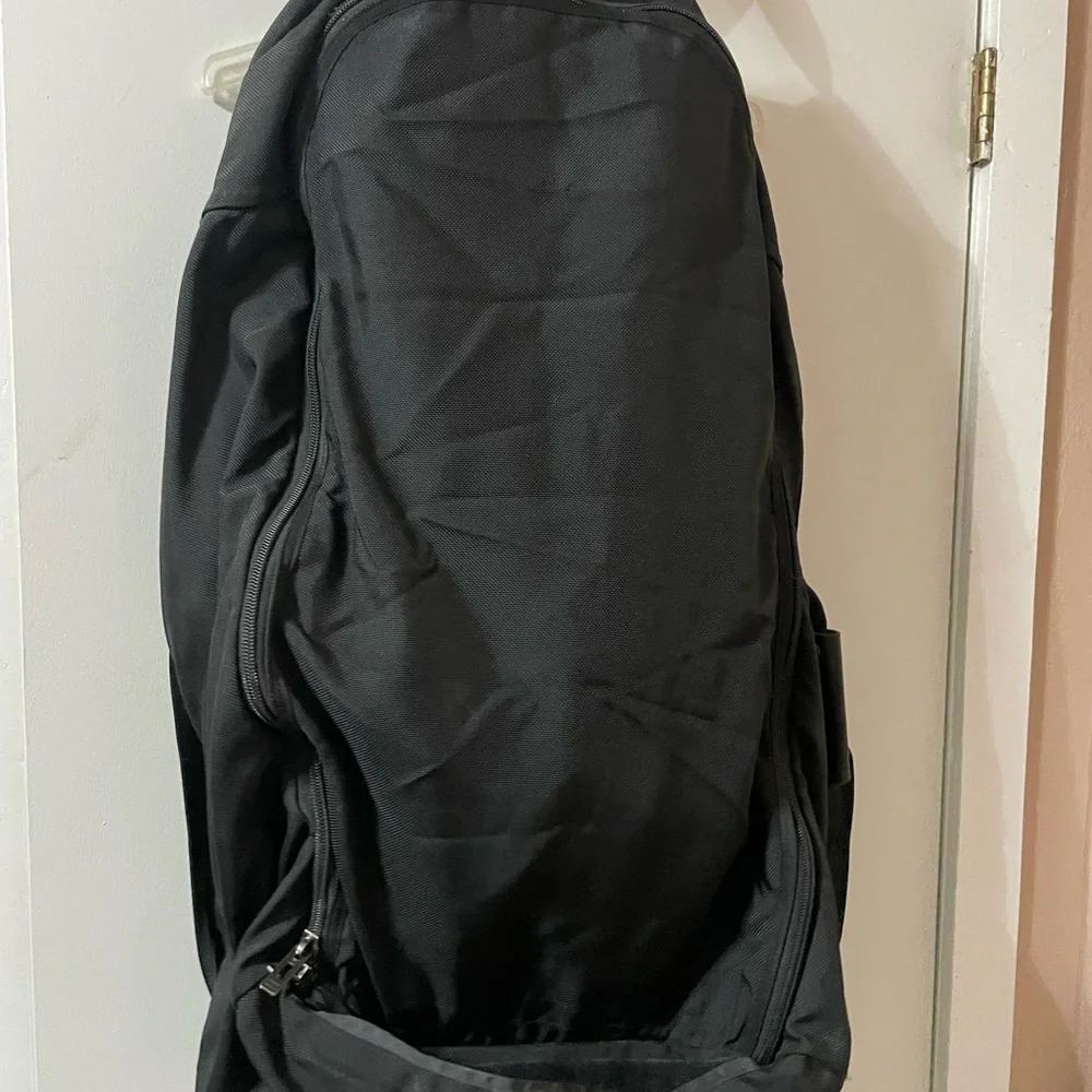 Patagonia hiking backpack - Picture 12 of 16